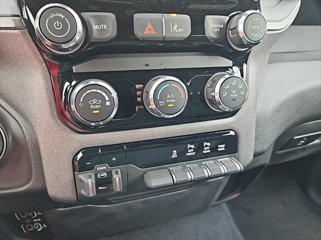 2025 RAM Ram 1500 RAM 1500 TRADESMAN CREW CAB 4X4 5'7' BOX