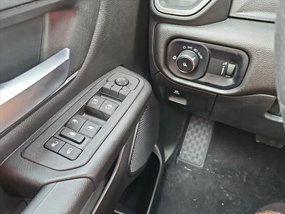 2025 RAM Ram 1500 RAM 1500 TRADESMAN CREW CAB 4X4 5'7' BOX