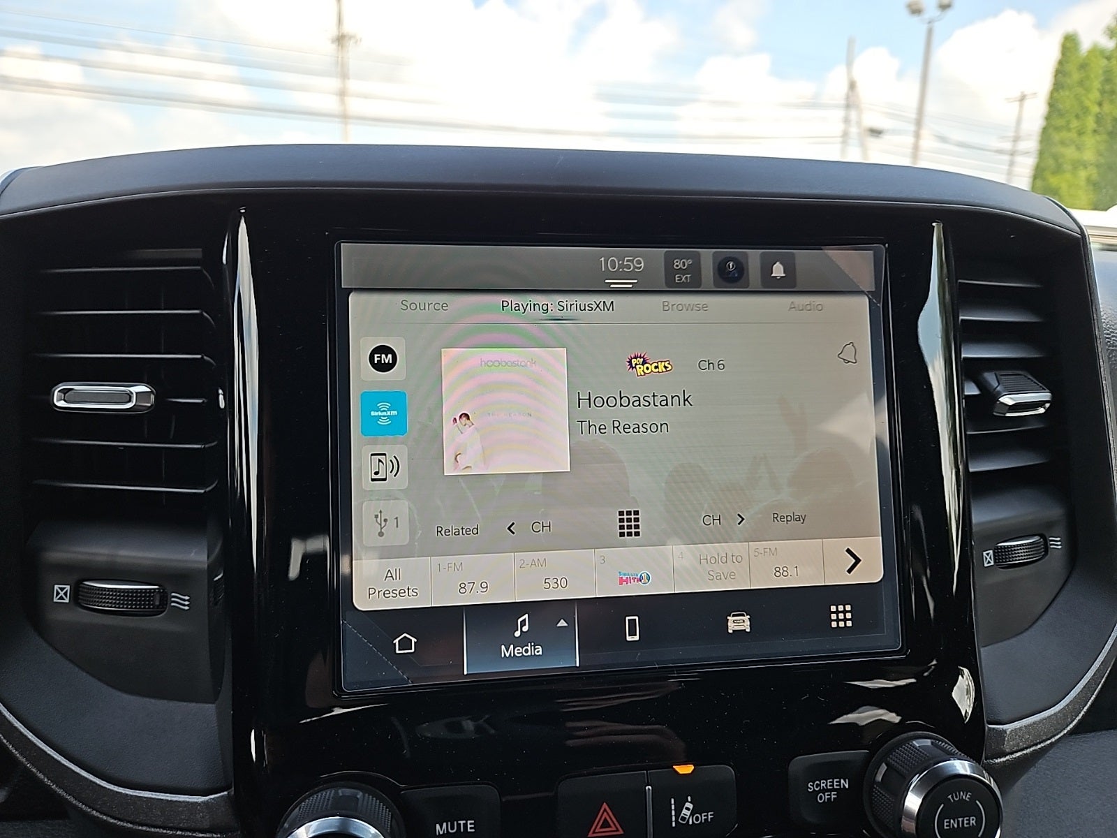 2025 RAM Ram 1500 RAM 1500 TRADESMAN CREW CAB 4X4 5'7' BOX