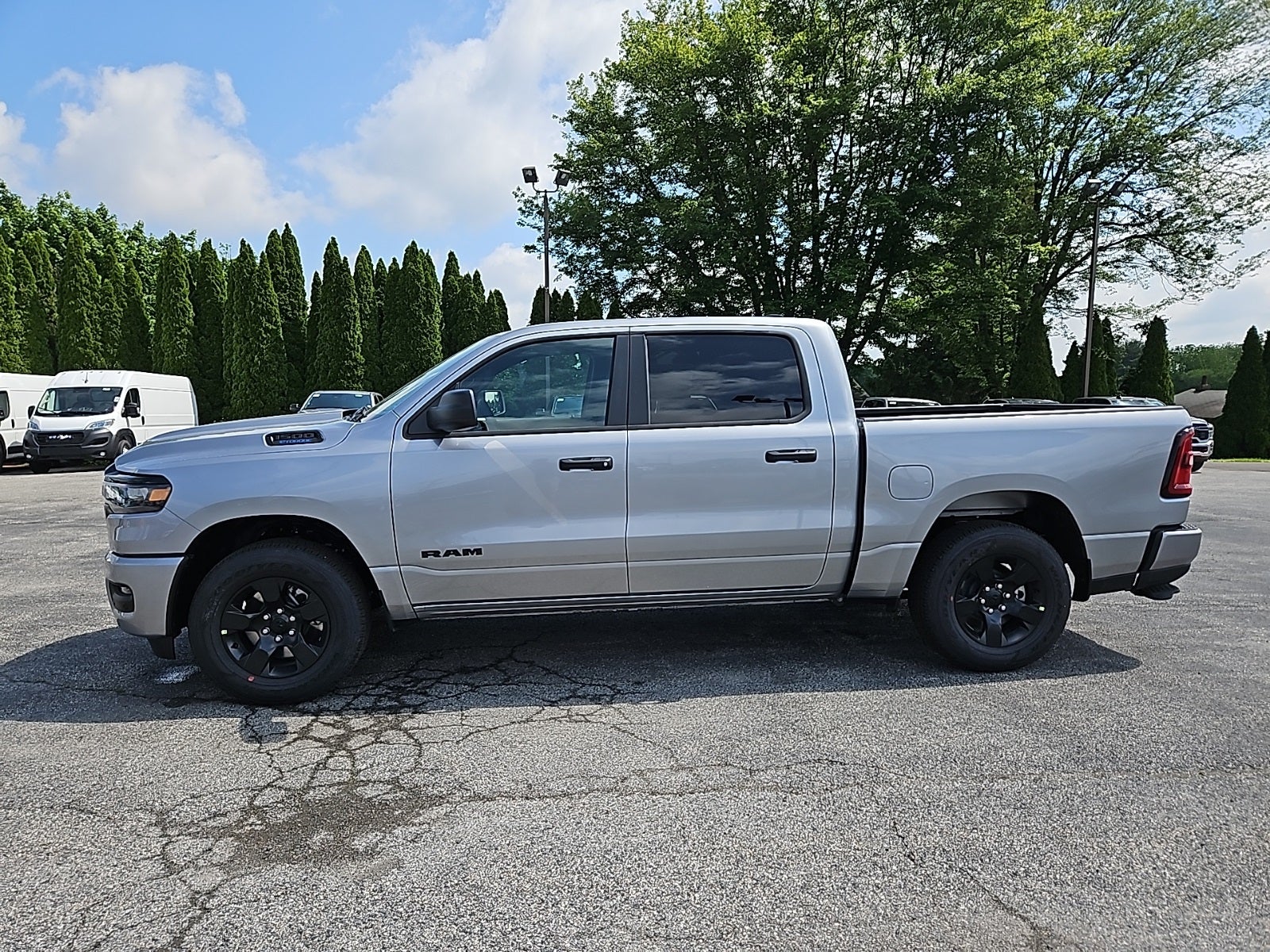 2025 RAM Ram 1500 RAM 1500 TRADESMAN CREW CAB 4X4 5'7' BOX
