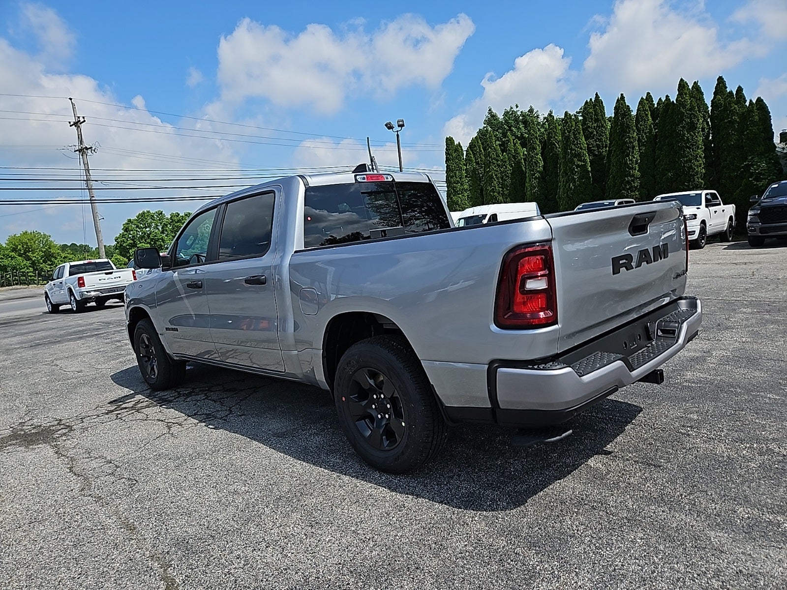 2025 RAM Ram 1500 RAM 1500 TRADESMAN CREW CAB 4X4 5'7' BOX
