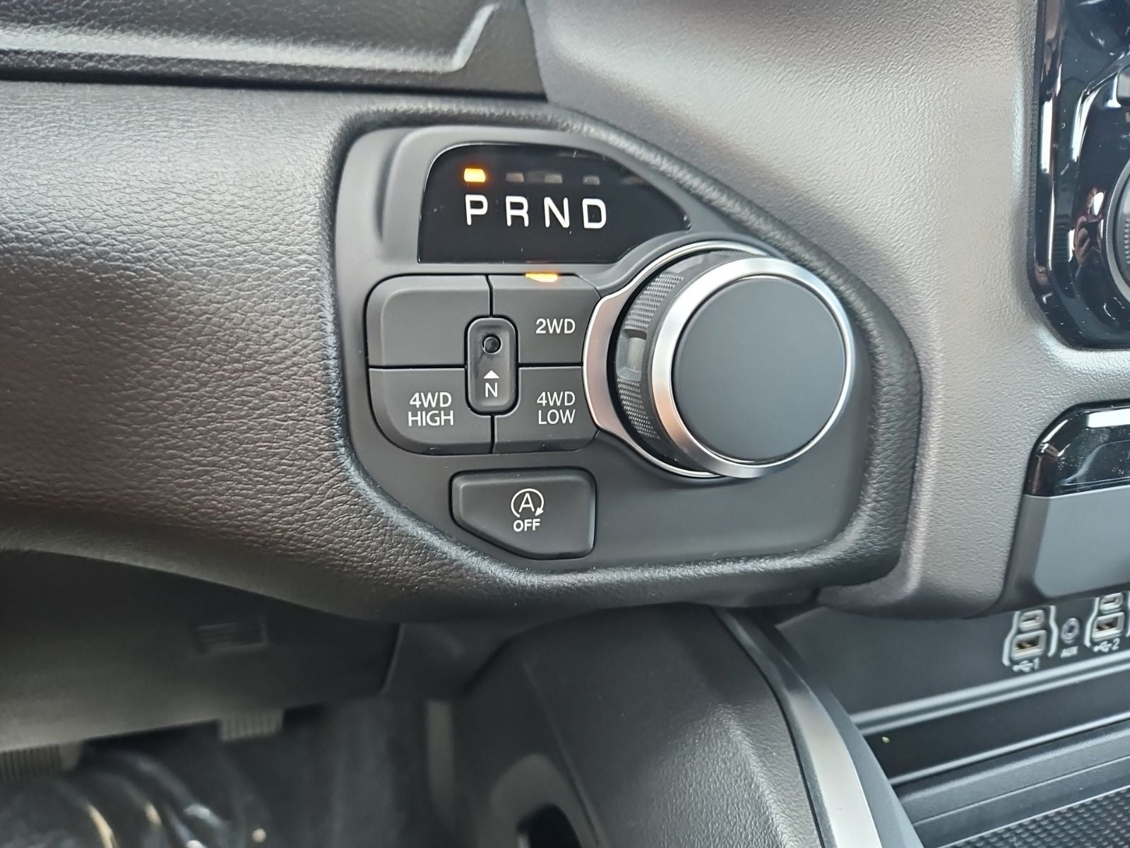 2026 RAM 1500 RAM 1500 EXPRESS CREW CAB 4X4 5'7' BOX