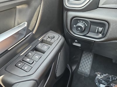 2025 RAM Ram 1500 RAM 1500 TRADESMAN CREW CAB 4X4 5'7' BOX