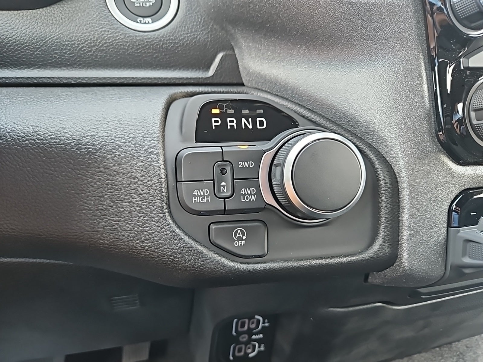 2025 RAM Ram 1500 RAM 1500 TRADESMAN CREW CAB 4X4 5'7' BOX