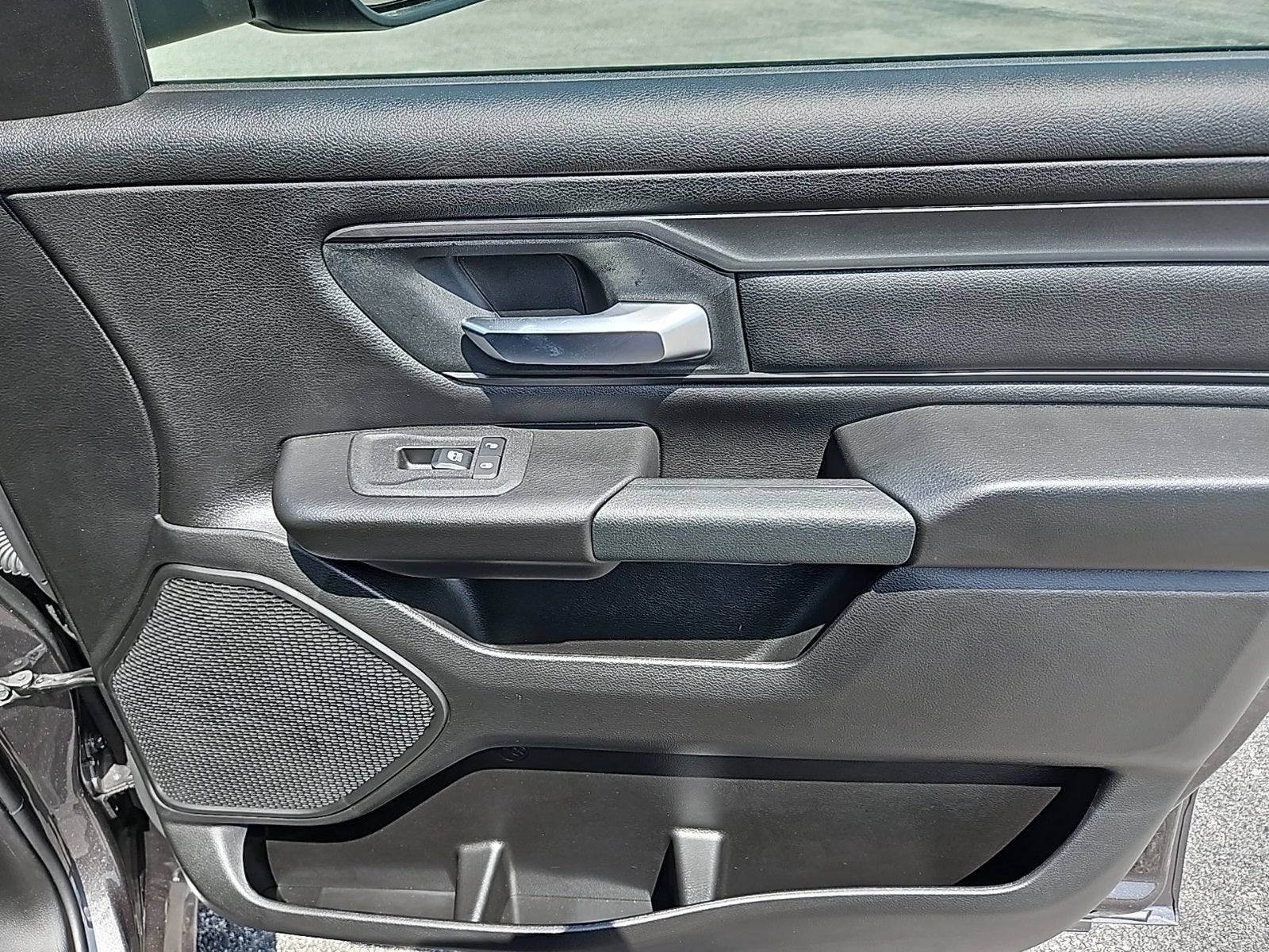 2025 RAM Ram 1500 RAM 1500 TRADESMAN CREW CAB 4X4 5'7' BOX