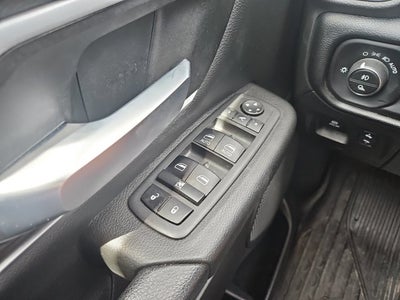 2022 RAM 1500 Big Horn Quad Cab 4x4 6'4' Box