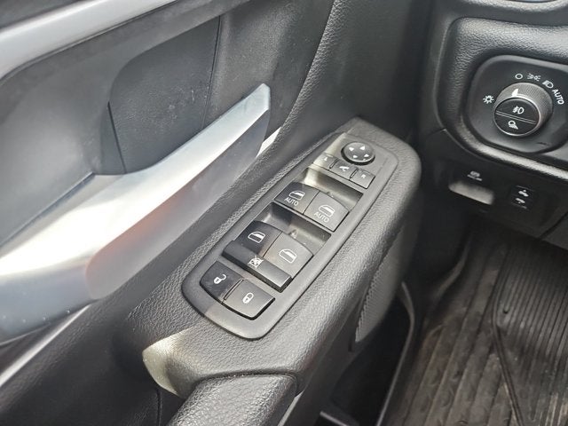2022 RAM 1500 Big Horn Quad Cab 4x4 6'4' Box