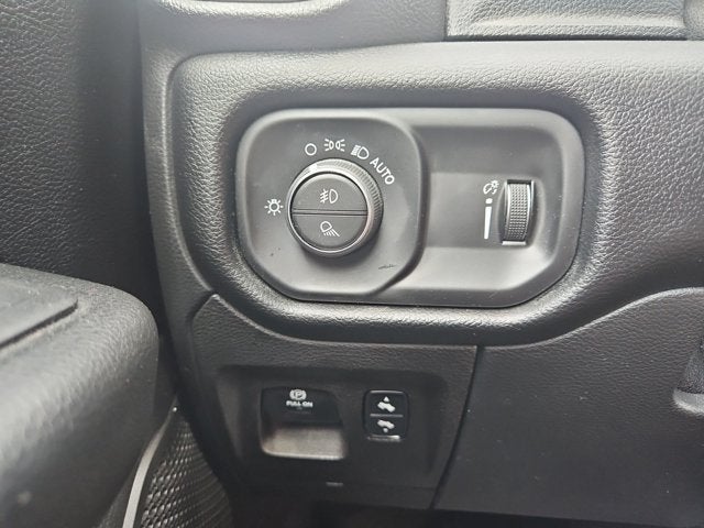 2022 RAM 1500 Big Horn Quad Cab 4x4 6'4' Box