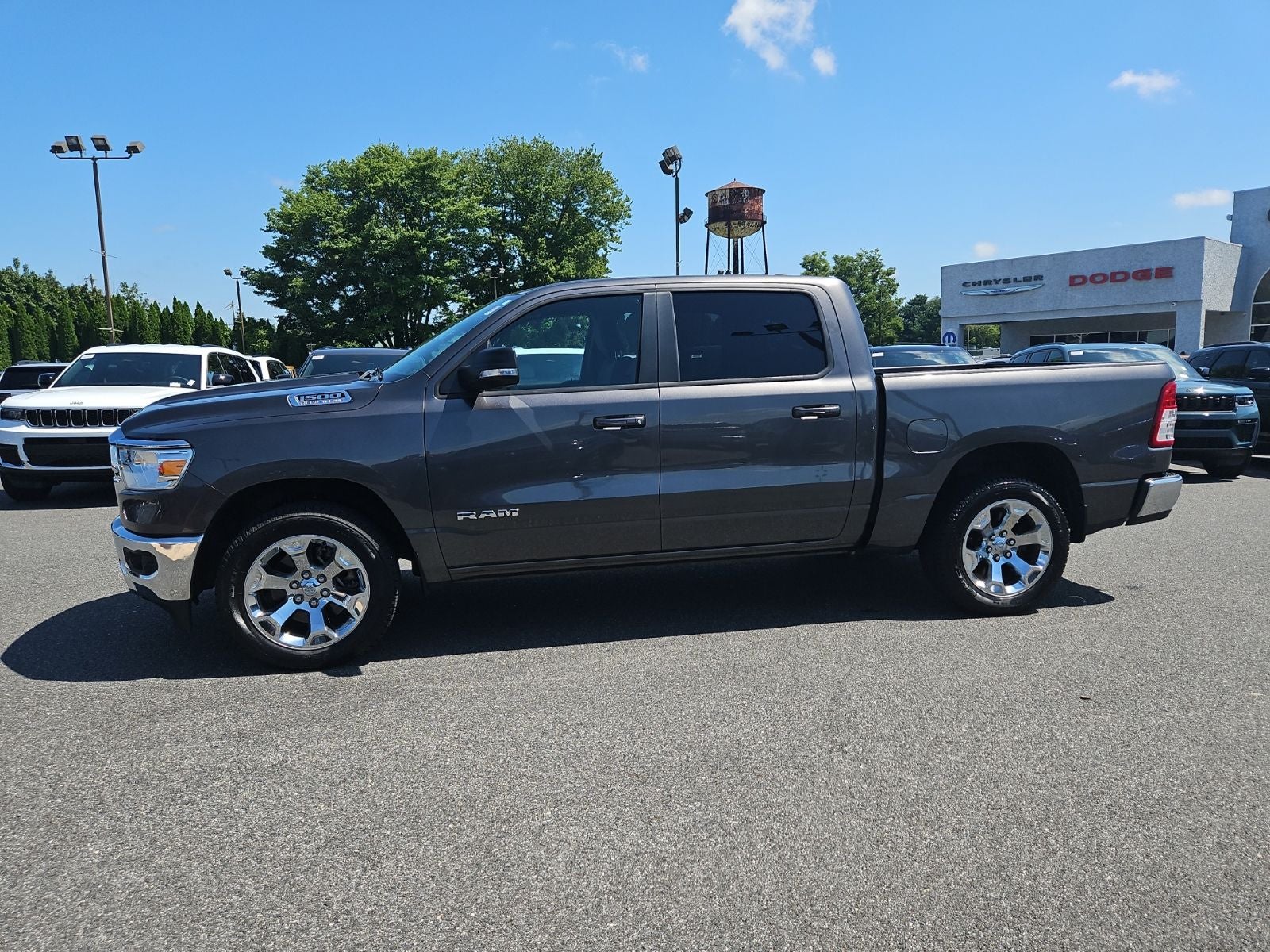 2022 RAM 1500 Big Horn Crew Cab 4x4 5'7' Box