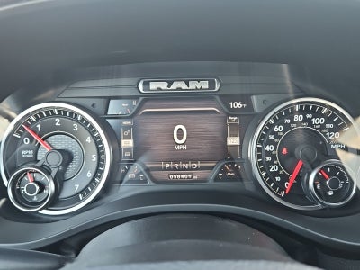 2022 RAM 1500 Big Horn Crew Cab 4x4 5'7' Box