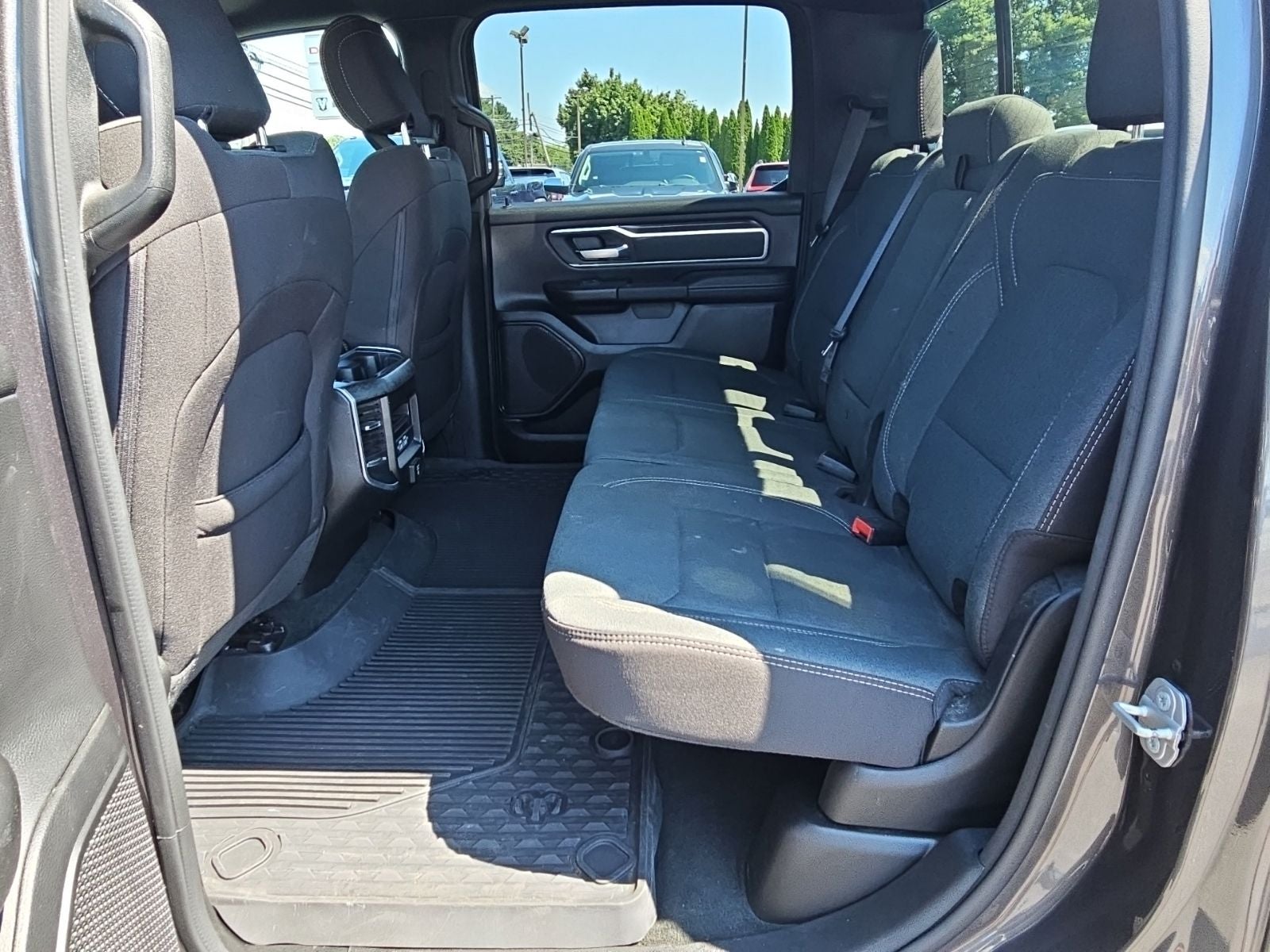 2022 RAM 1500 Big Horn Crew Cab 4x4 5'7' Box