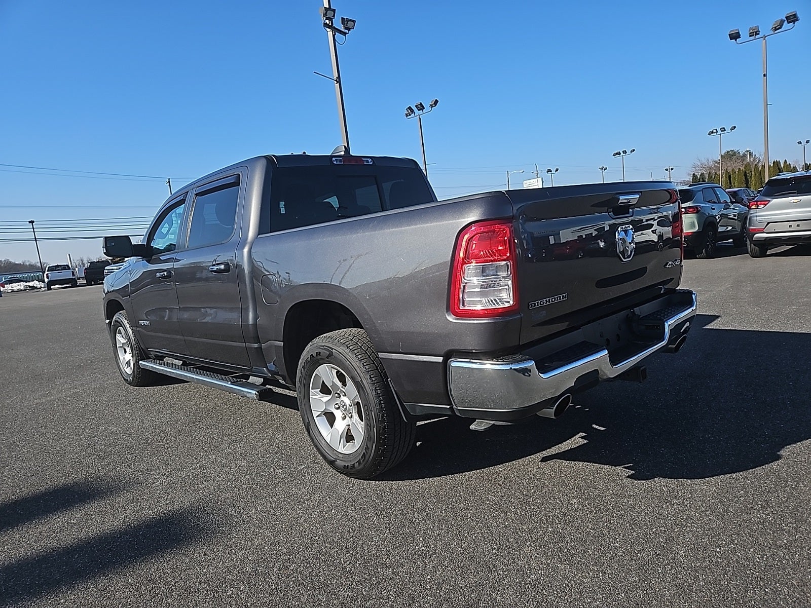 2020 RAM 1500 Big Horn Crew Cab 4x4 5'7' Box