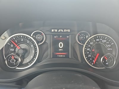 2020 RAM 1500 Big Horn Crew Cab 4x4 5'7' Box