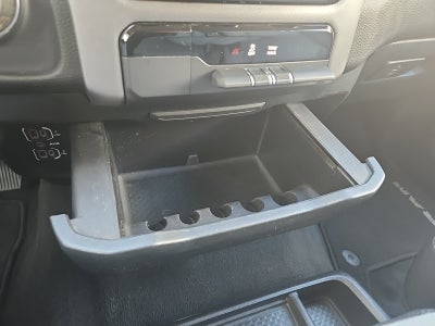 2020 RAM 1500 Big Horn Crew Cab 4x4 5'7' Box