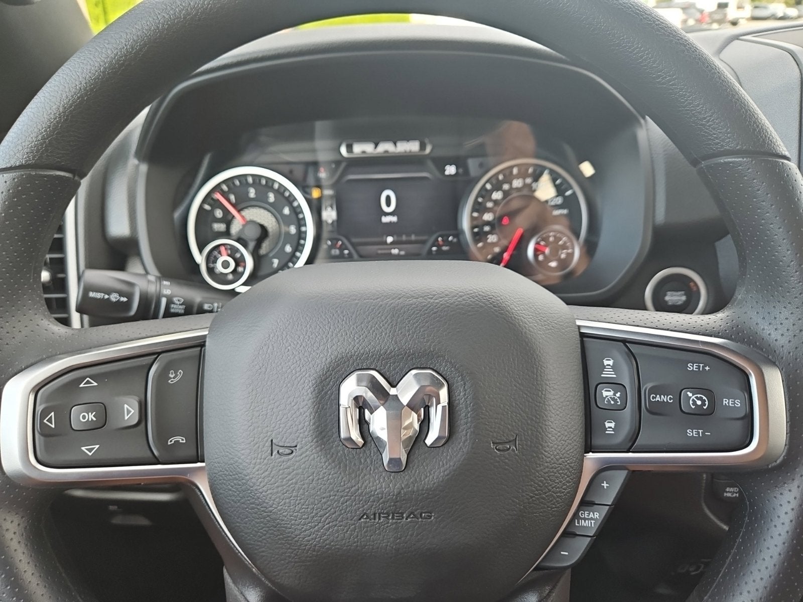 2027 RAM Ram 1500 RAM 1500 WARLOCK CREW CAB 4X4 5'7' BOX
