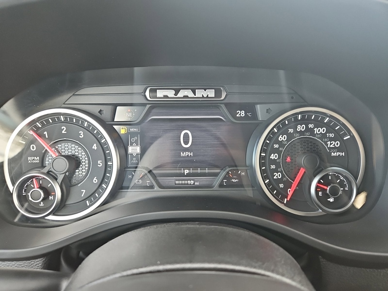2027 RAM Ram 1500 RAM 1500 WARLOCK CREW CAB 4X4 5'7' BOX