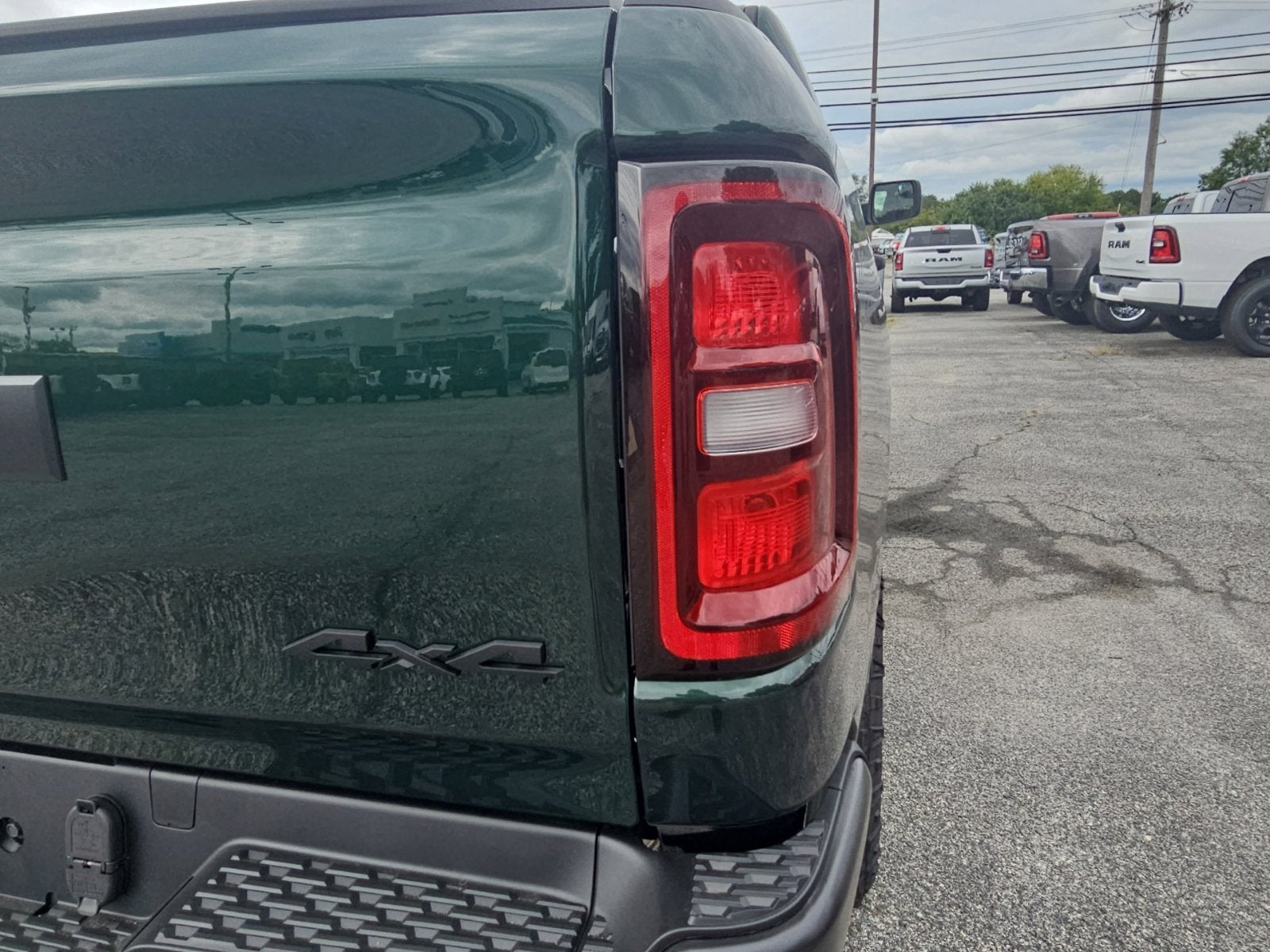 2027 RAM Ram 1500 RAM 1500 WARLOCK CREW CAB 4X4 5'7' BOX