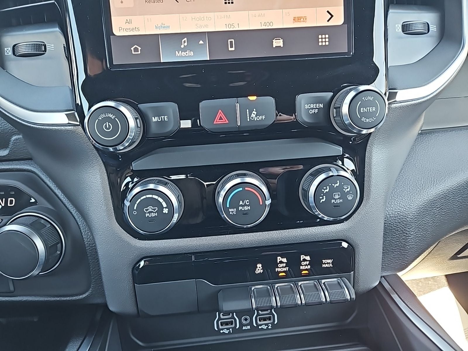 2026 RAM Ram 1500 RAM 1500 EXPRESS CREW CAB 4X4 5'7' BOX