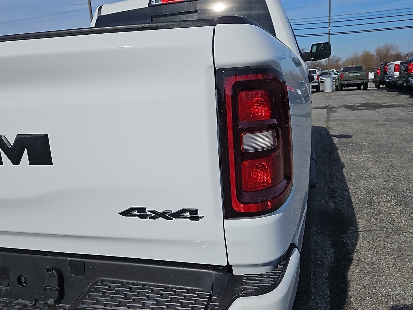 2026 RAM Ram 1500 RAM 1500 EXPRESS CREW CAB 4X4 5'7' BOX