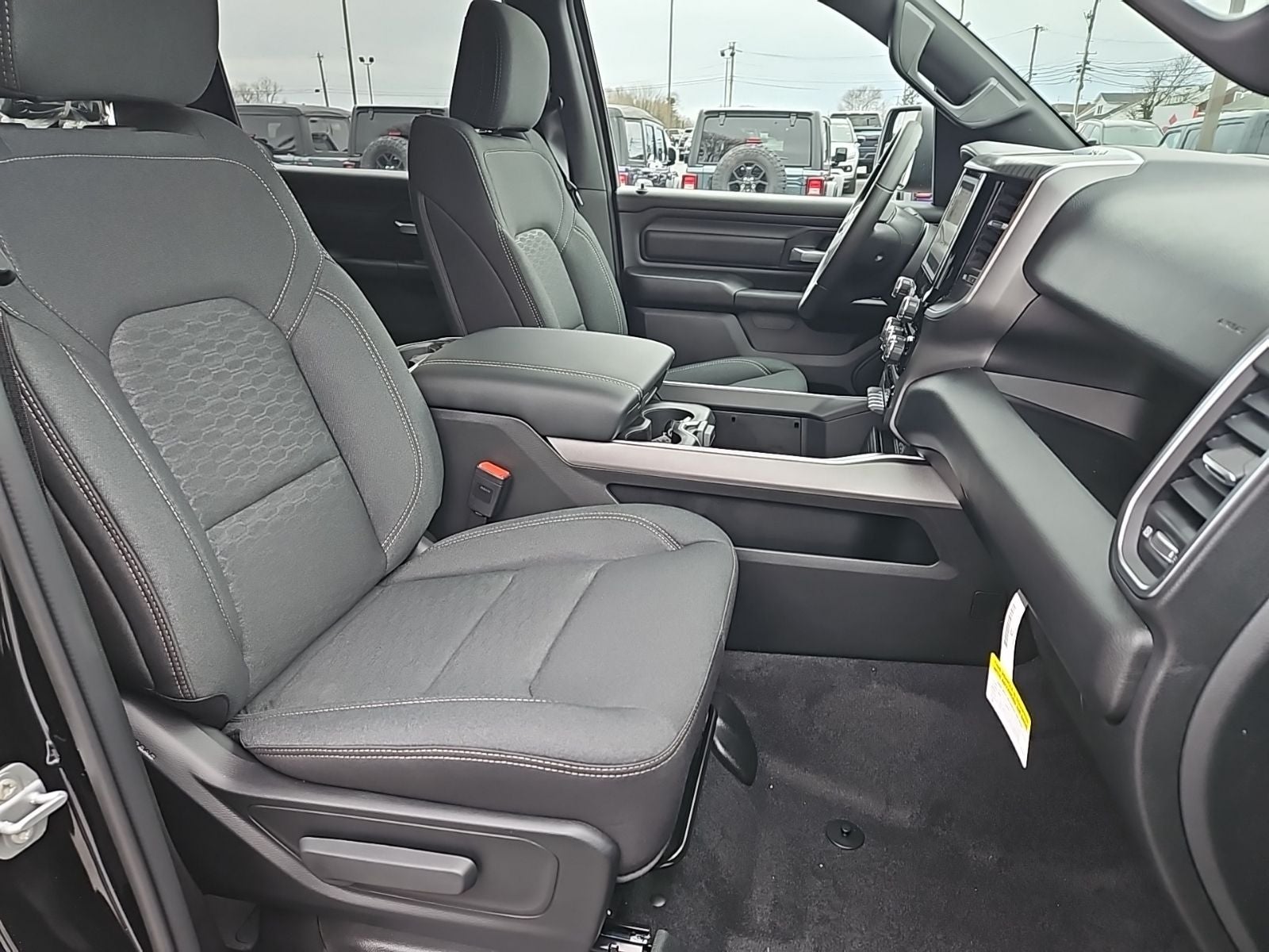 2026 RAM Ram 1500 RAM 1500 EXPRESS CREW CAB 4X4 5'7' BOX