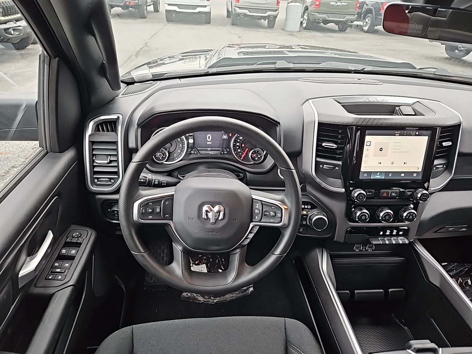 2026 RAM Ram 1500 RAM 1500 EXPRESS CREW CAB 4X4 5'7' BOX