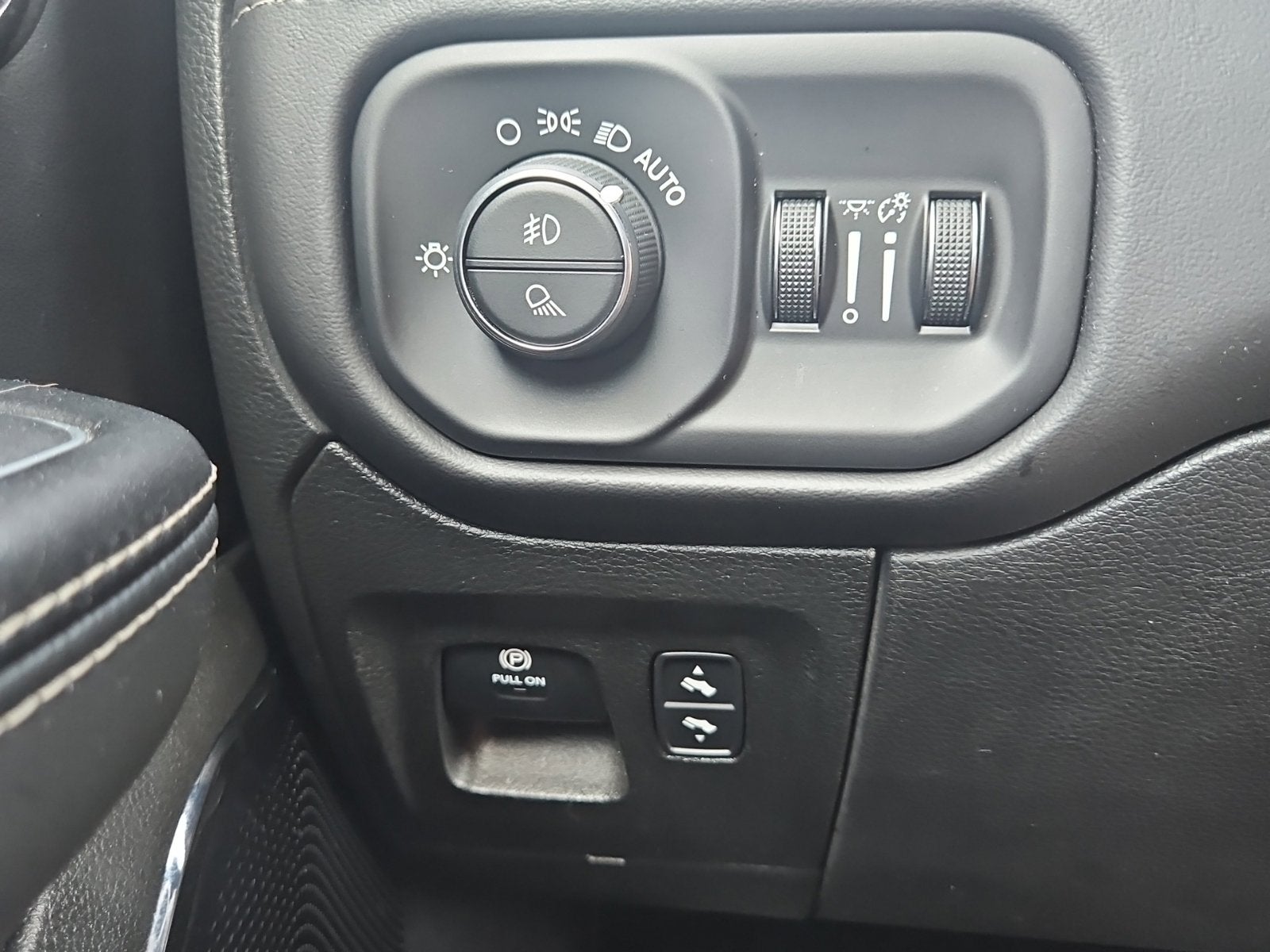 2023 RAM 1500 Limited Crew Cab 4x4 5'7' Box
