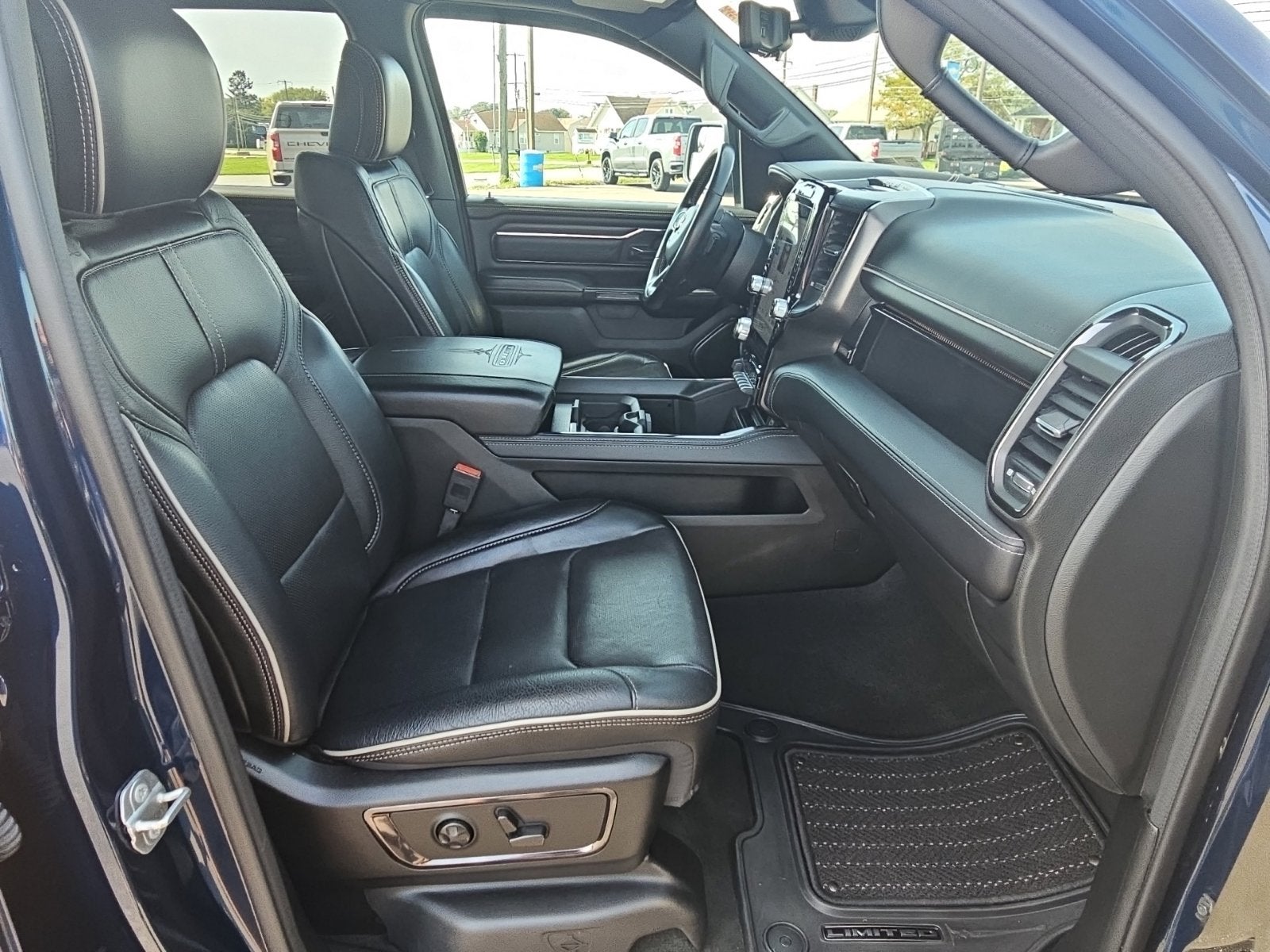 2023 RAM 1500 Limited Crew Cab 4x4 5'7' Box