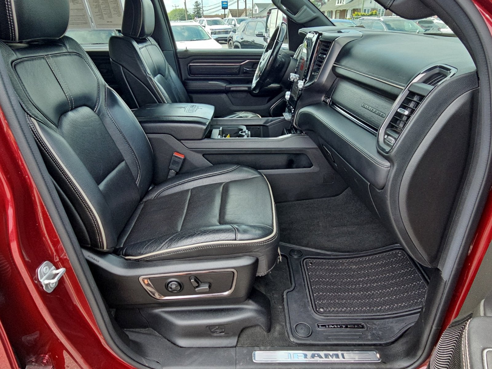 2022 RAM 1500 Limited Crew Cab 4x4 5'7' Box