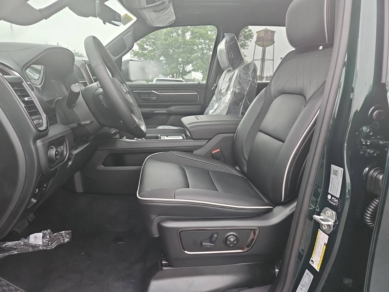 2026 RAM Ram 1500 RAM 1500 LIMITED CREW CAB 4X4 5'7' BOX