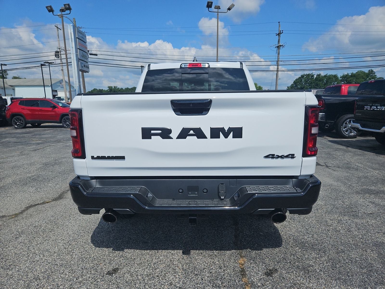 2026 RAM Ram 1500 RAM 1500 LARAMIE CREW CAB 4X4 5'7' BOX