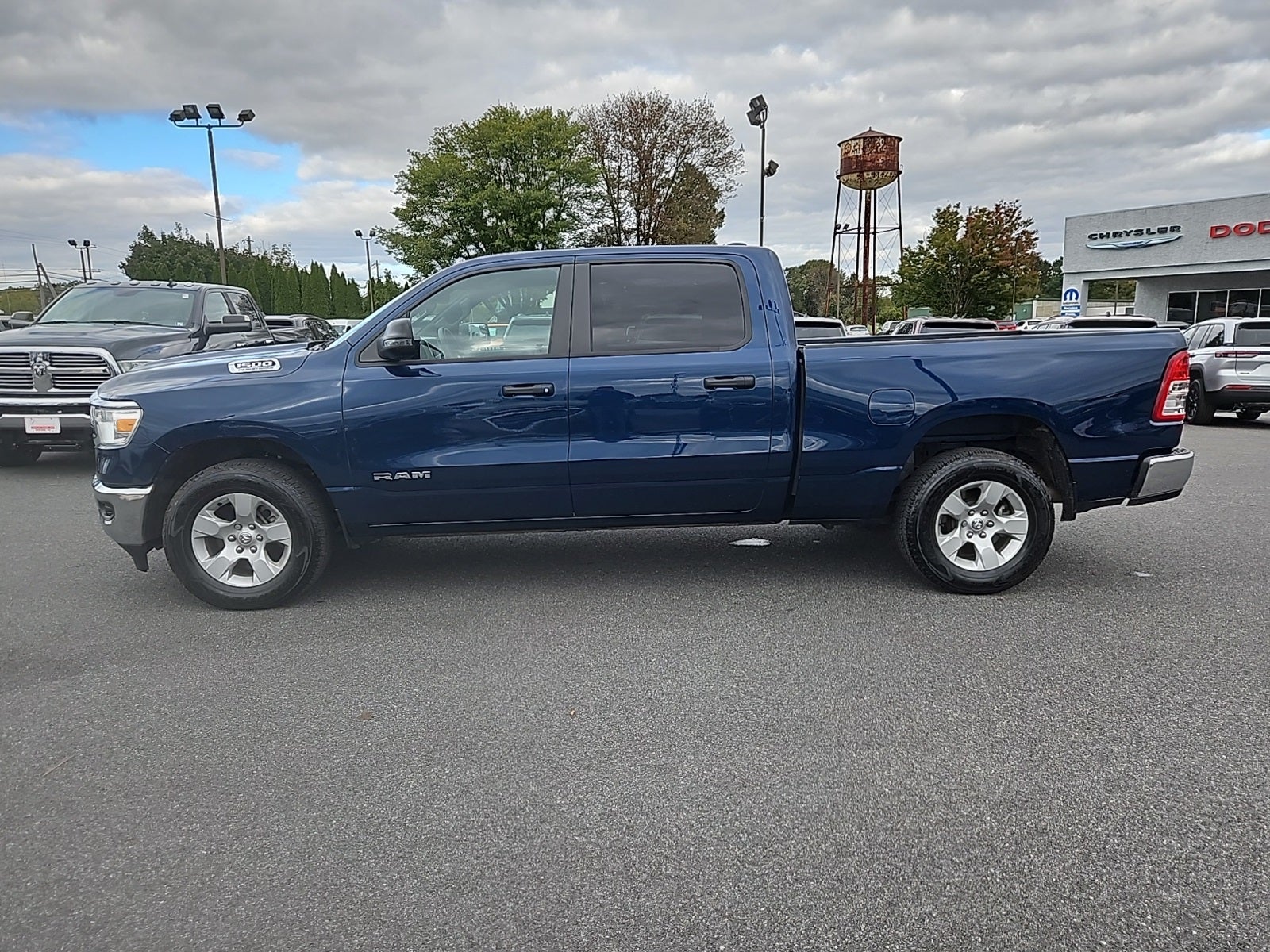 2024 RAM 1500 Big Horn Crew Cab 4x4 6'4' Box