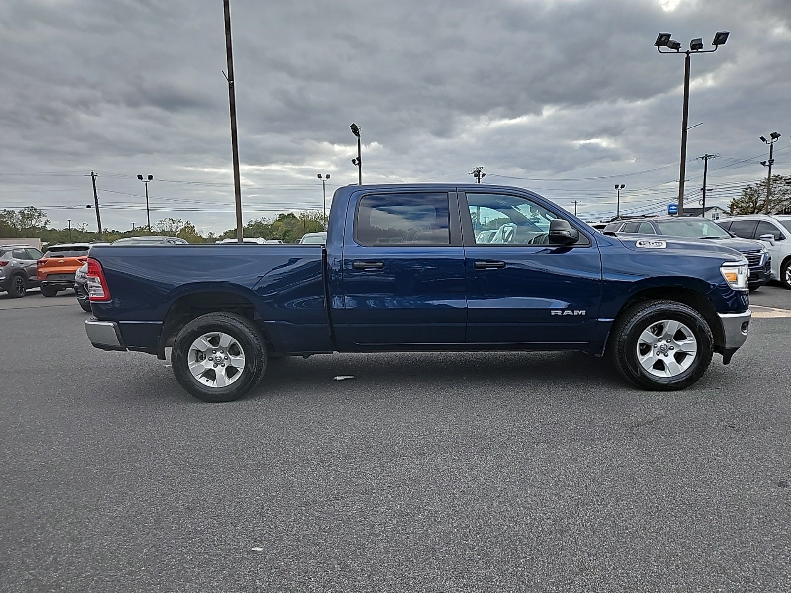 2024 RAM 1500 Big Horn Crew Cab 4x4 6'4' Box