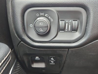 2022 RAM 1500 Laramie Crew Cab 4x4 6'4' Box