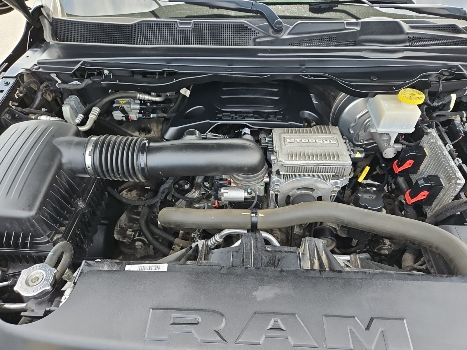 2022 RAM 1500 Laramie Crew Cab 4x4 6'4' Box