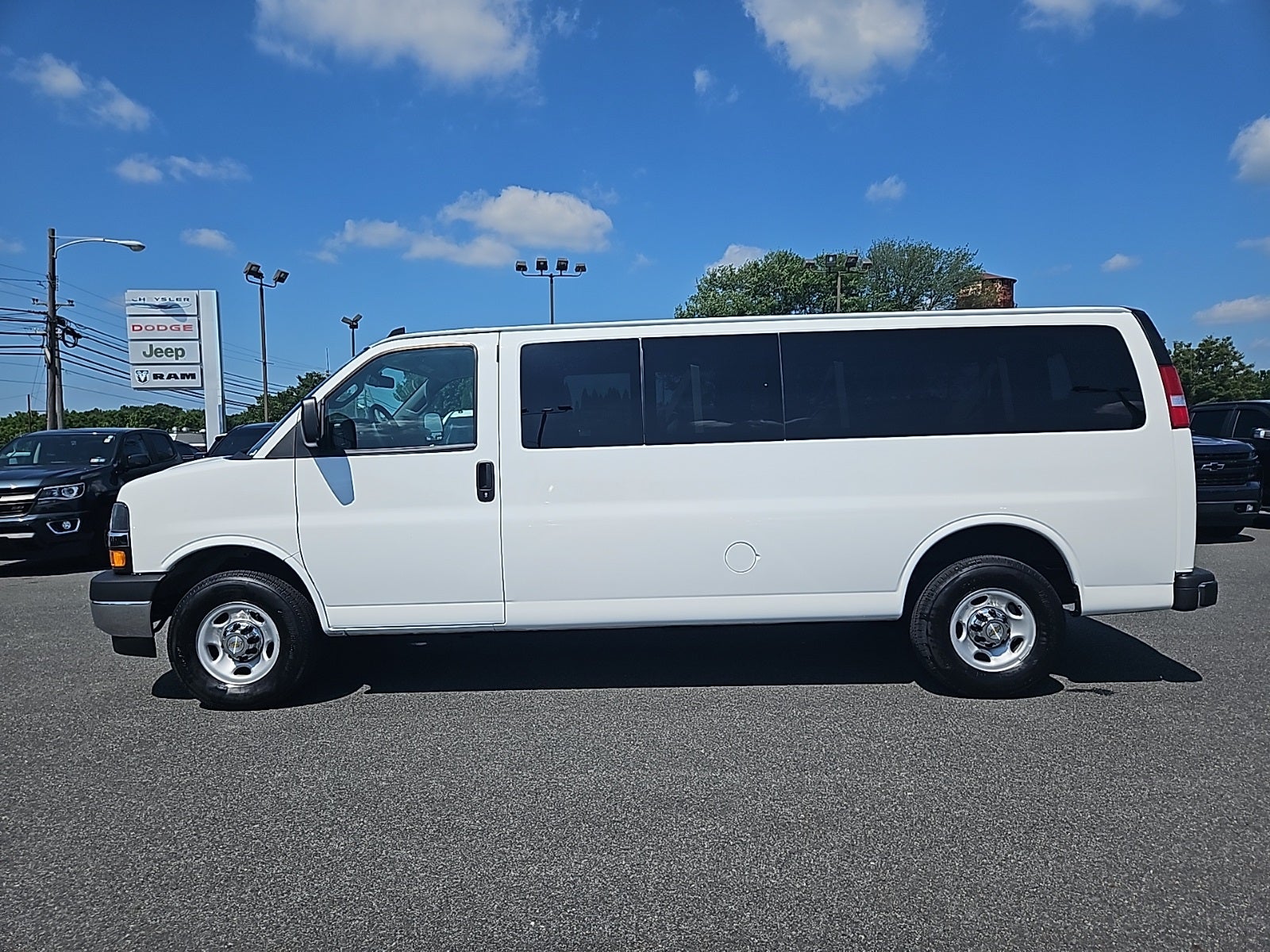 2024 Chevrolet Express Passenger RWD 3500 Extended Wheelbase LT