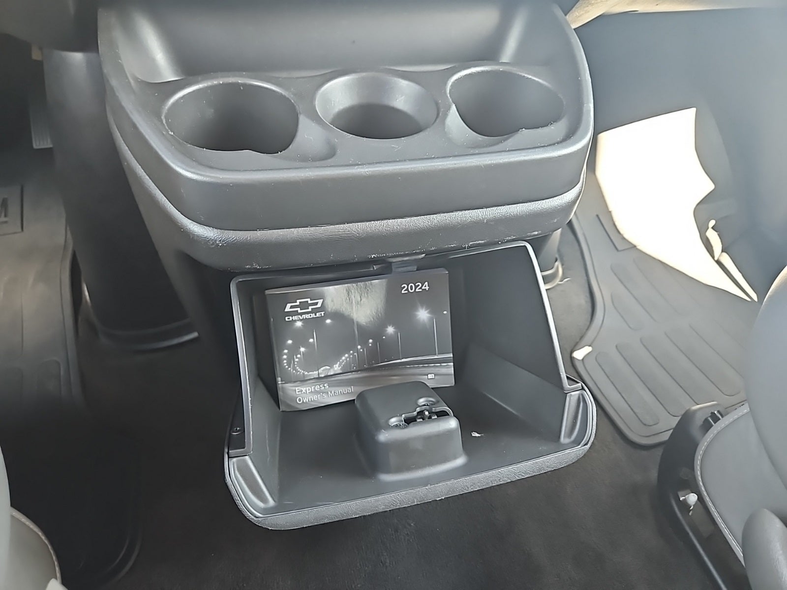 2024 Chevrolet Express Passenger RWD 3500 Extended Wheelbase LT