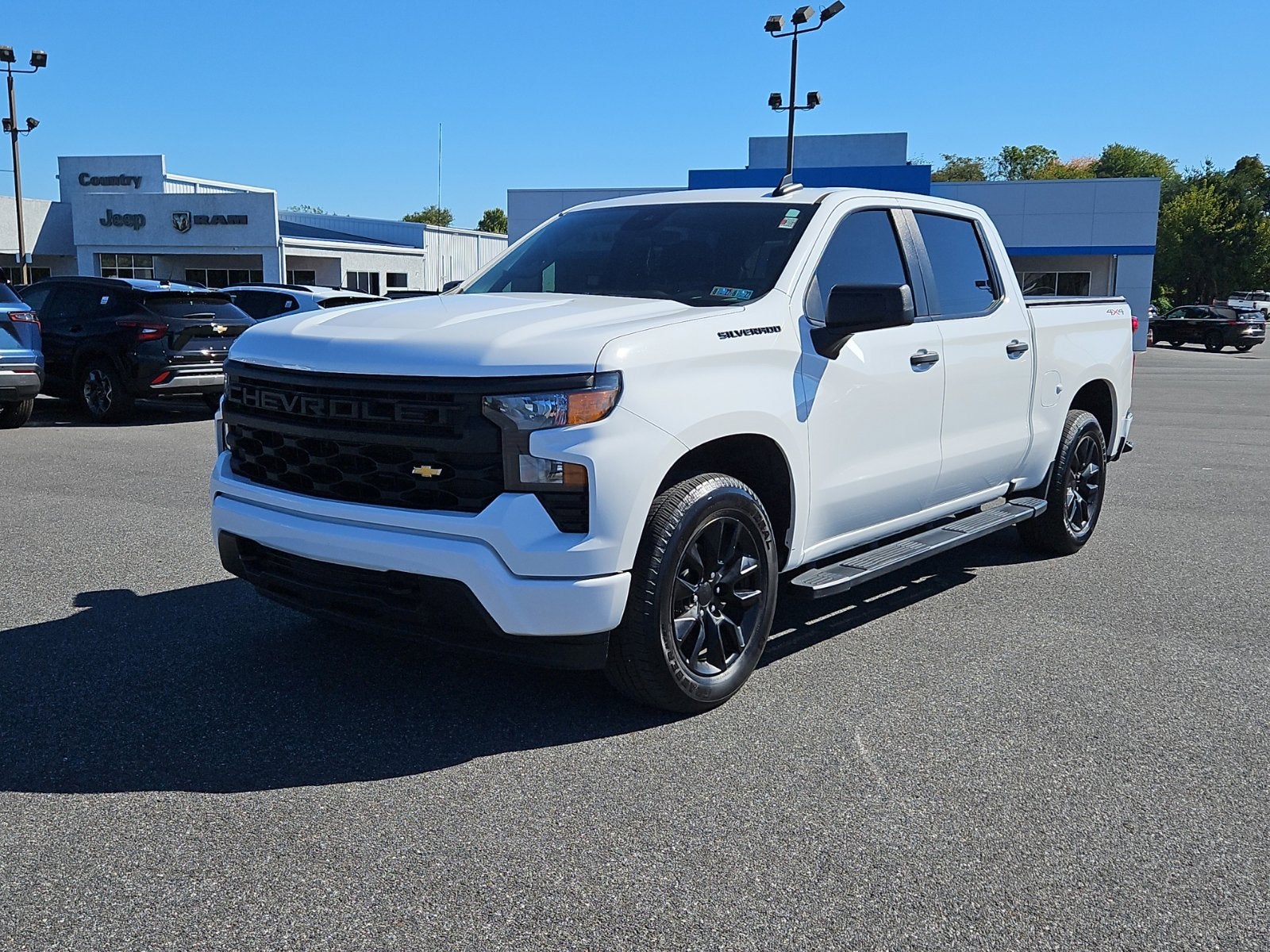 2024 Chevrolet Silverado 1500 4WD Crew Cab Short Bed Custom