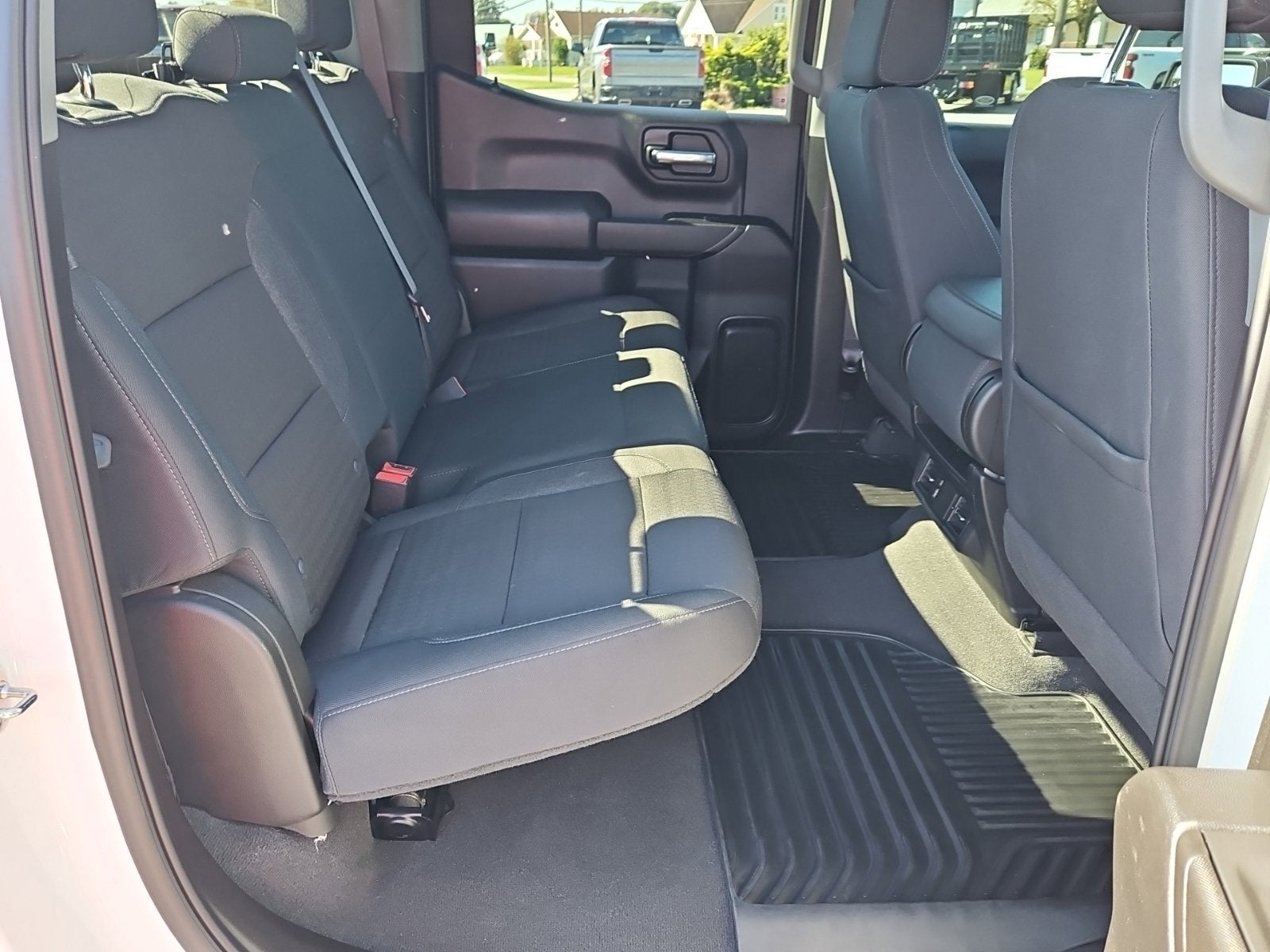 2024 Chevrolet Silverado 1500 4WD Crew Cab Short Bed Custom