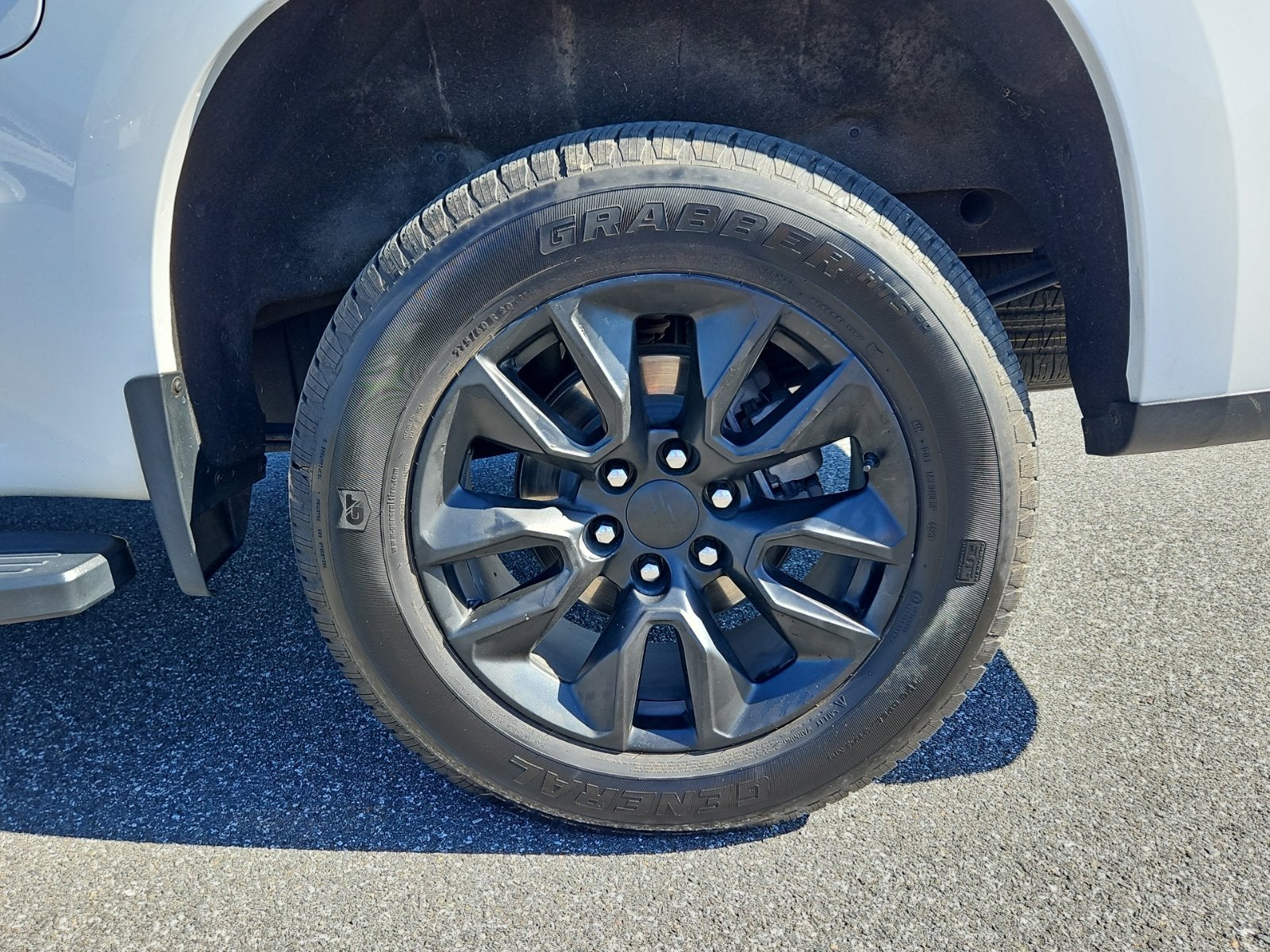 2024 Chevrolet Silverado 1500 4WD Crew Cab Short Bed Custom