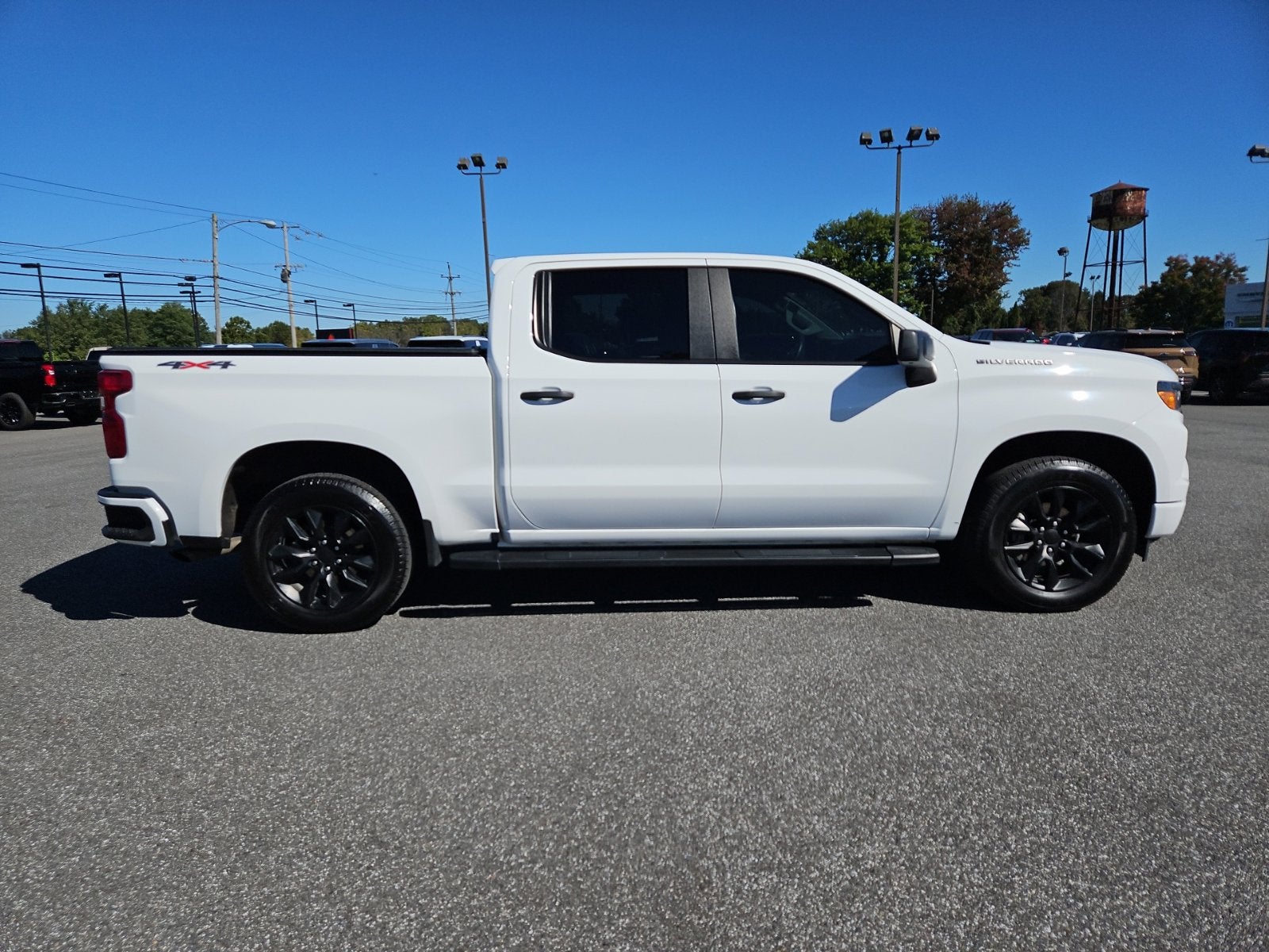2024 Chevrolet Silverado 1500 4WD Crew Cab Short Bed Custom