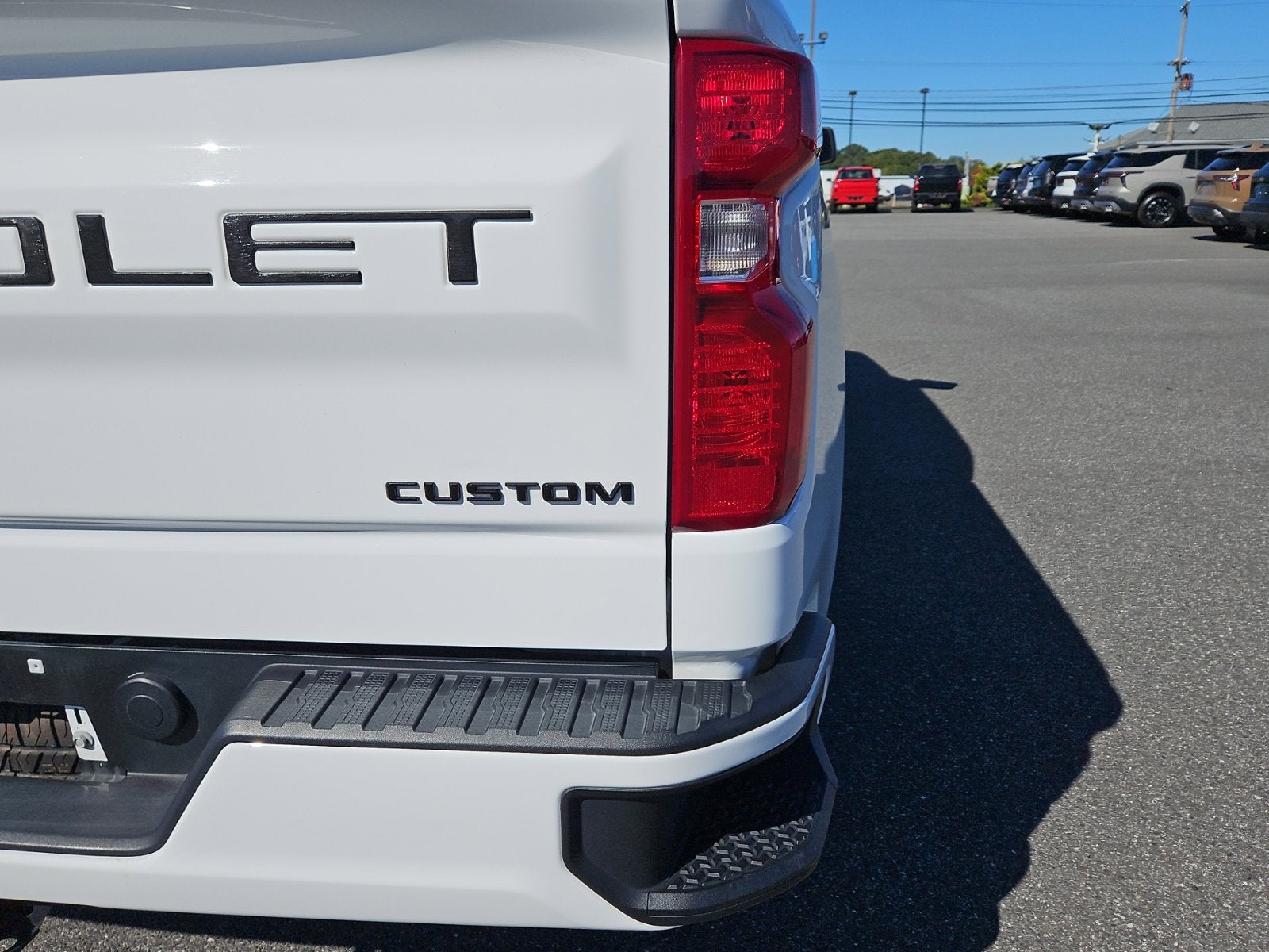 2024 Chevrolet Silverado 1500 4WD Crew Cab Short Bed Custom