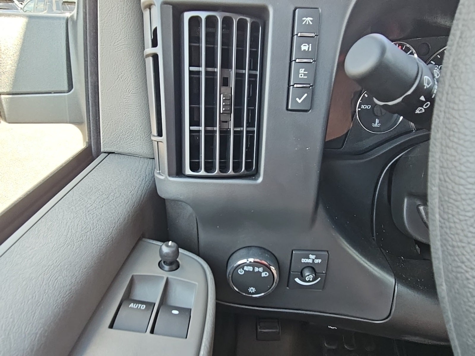 2025 Chevrolet Express Cargo RWD 2500 Regular Wheelbase WT