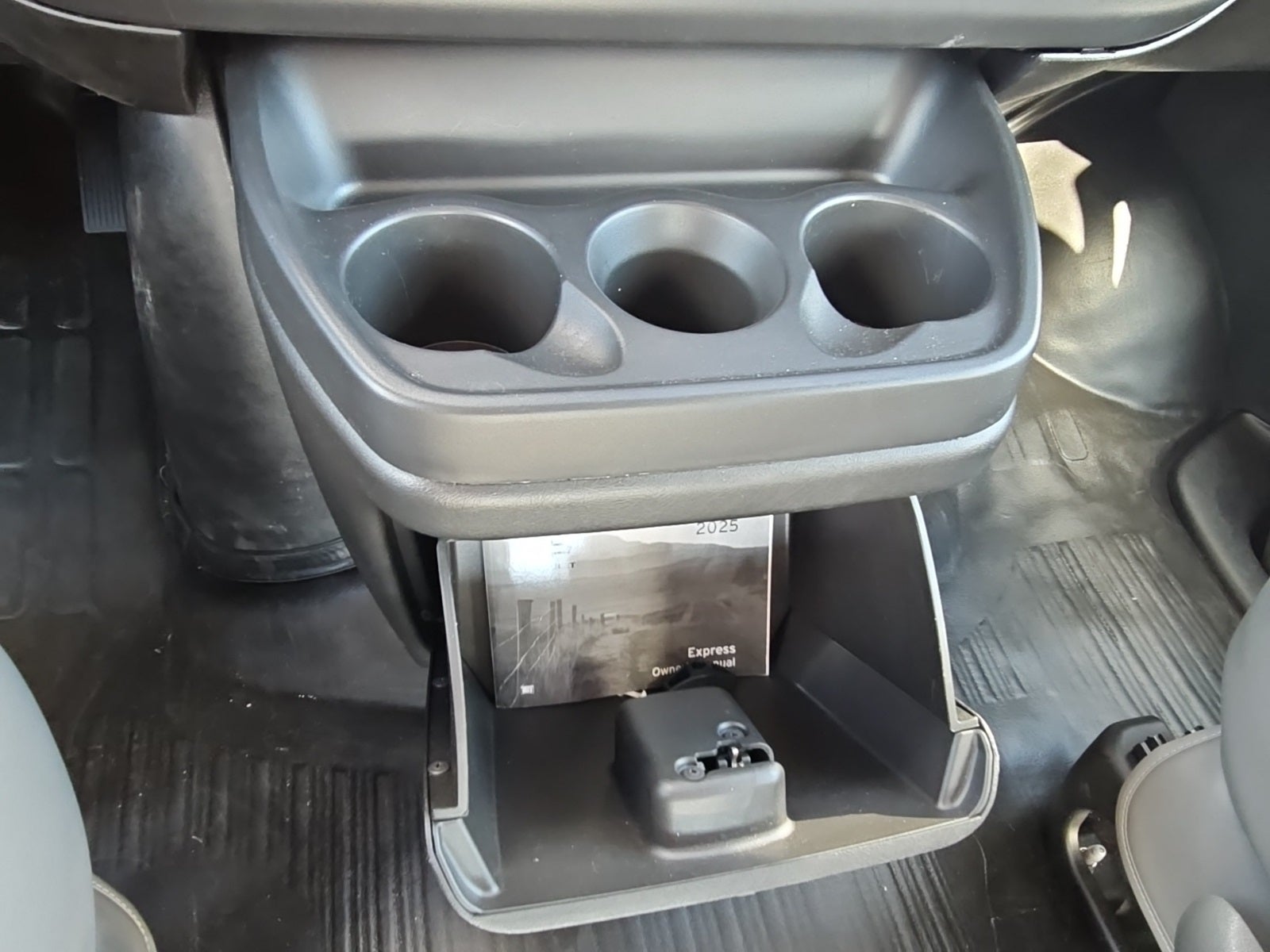 2025 Chevrolet Express Cargo RWD 2500 Regular Wheelbase WT