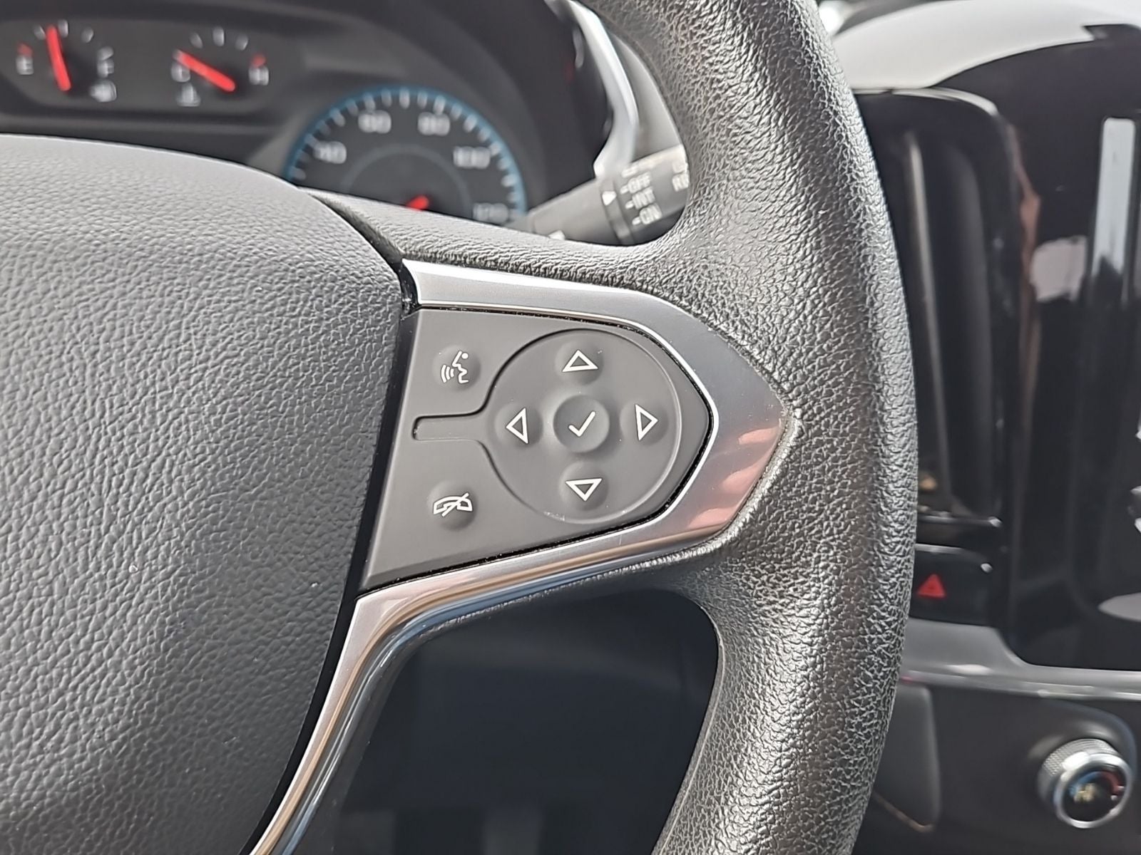 2020 Chevrolet Traverse FWD LS