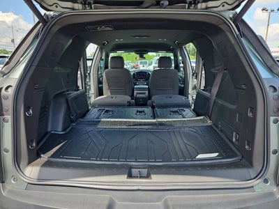 2023 Chevrolet Traverse AWD LT Cloth