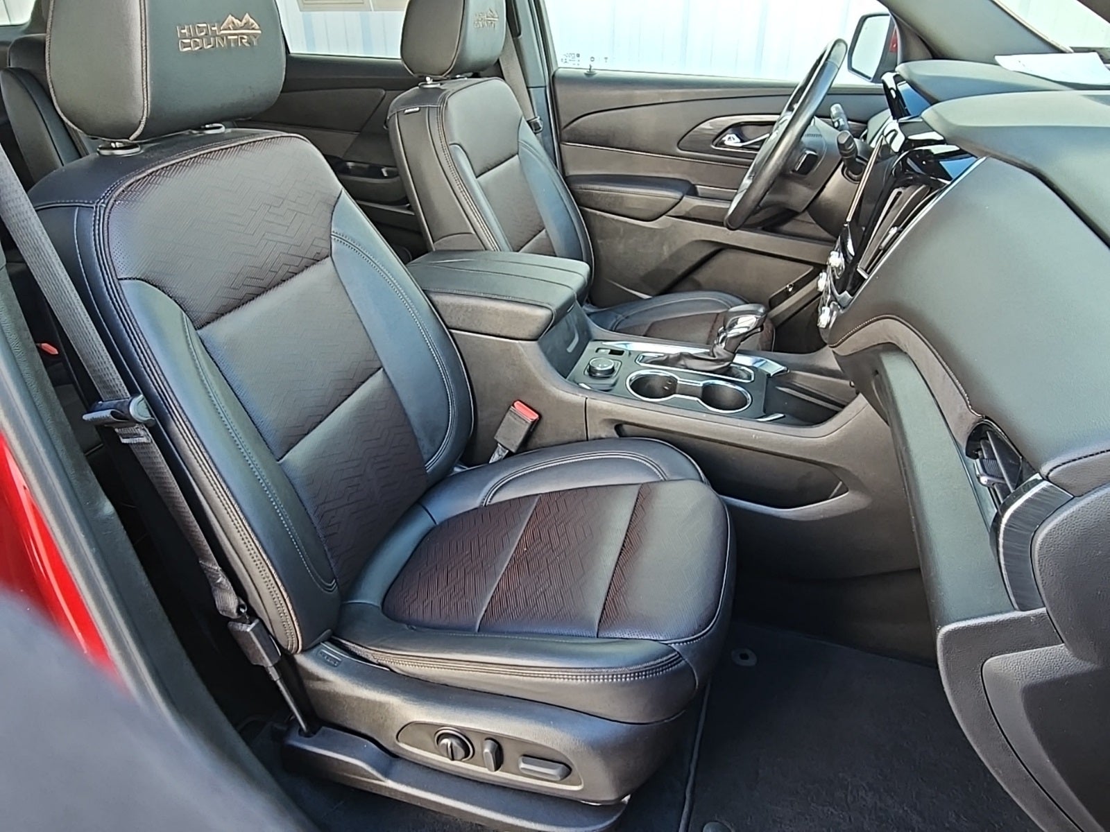 2022 Chevrolet Traverse AWD High Country