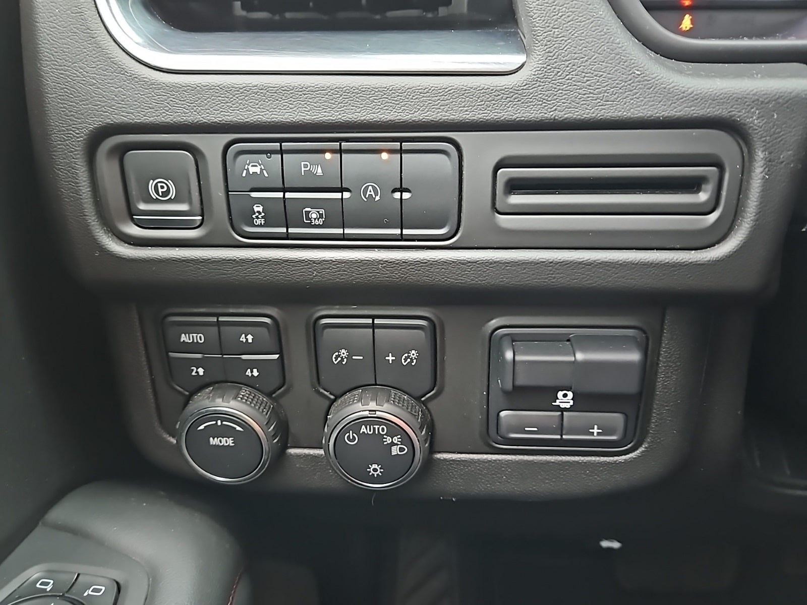 2023 Chevrolet Tahoe 4WD RST