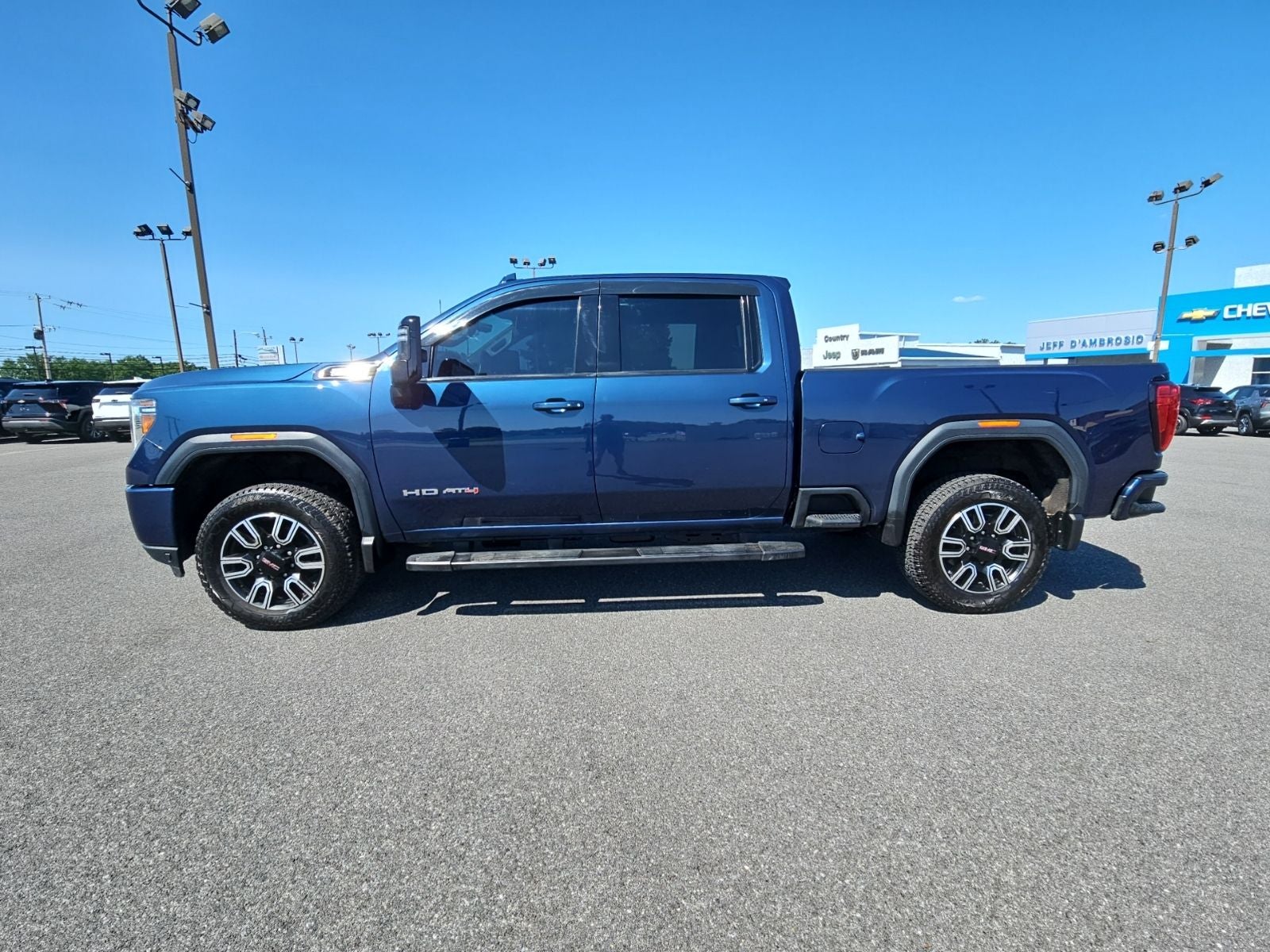 2021 GMC Sierra 2500HD 4WD Crew Cab Standard Bed AT4