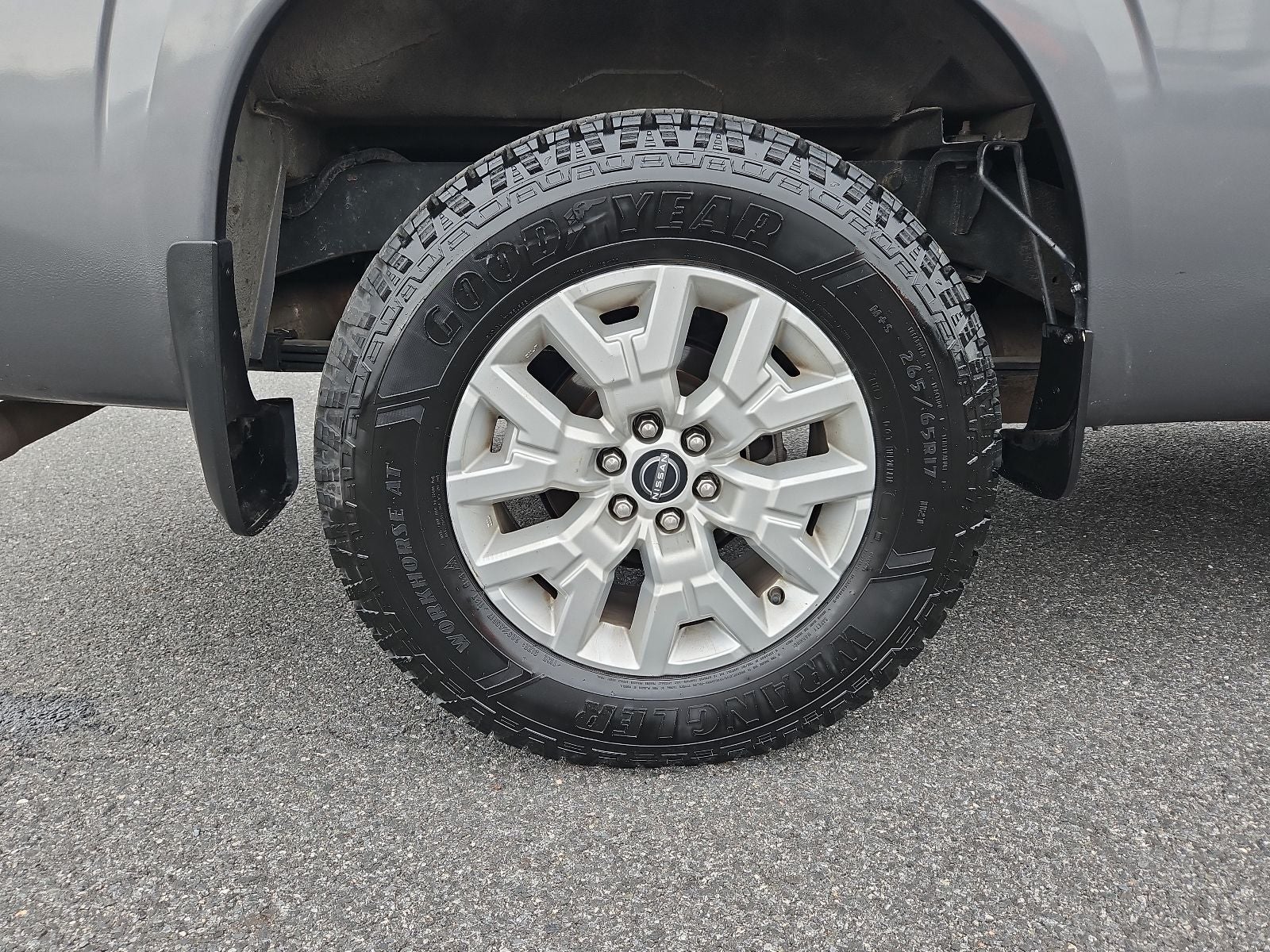 2024 Nissan Frontier Crew Cab Long Bed SV 4x4