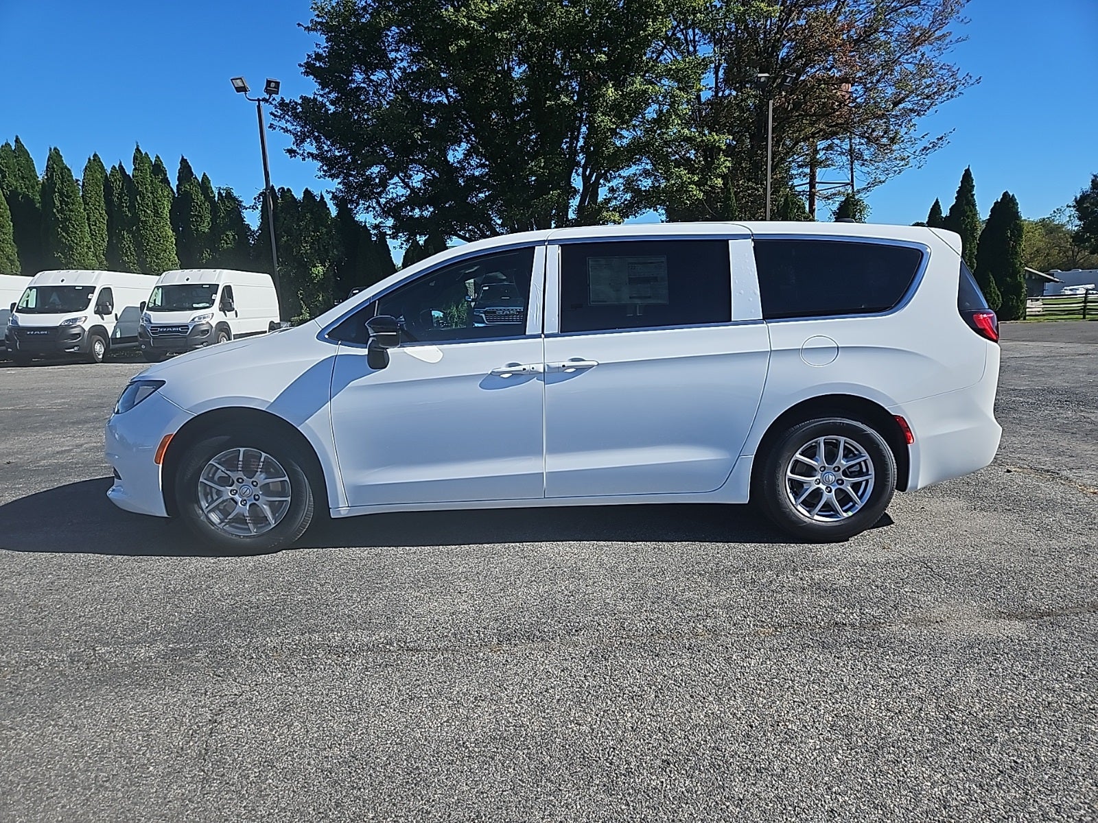 2026 Chrysler Voyager VOYAGER LX